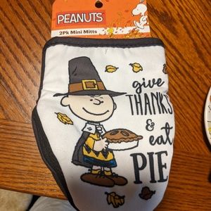 Charlie brown oven mitts